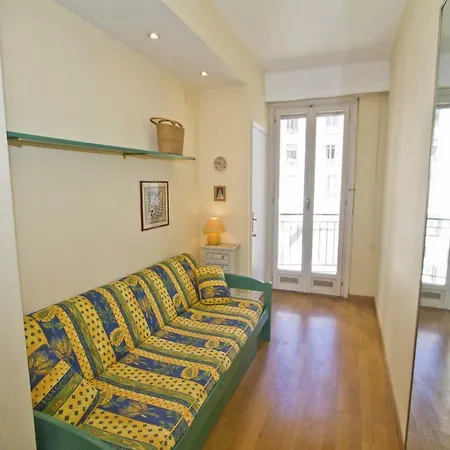 Promenade - Sea Front Palatin Apartment