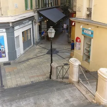 2 Bedroom Old Town Centre Nice