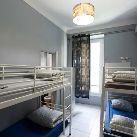Le Pastoral Hostal *