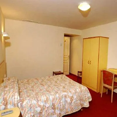 Mini-hôtel Share 3*
