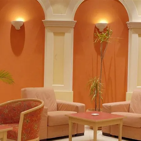 Mini-hôtel Share 3*