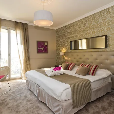 Le Royal Promenade Des Anglais Szálloda 3*