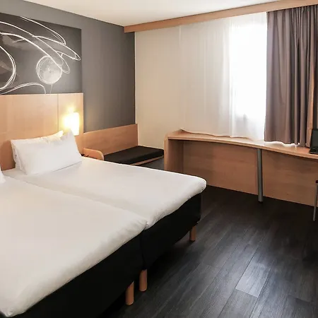 Easyhotel Old Town Ξενοδοχείο 2*