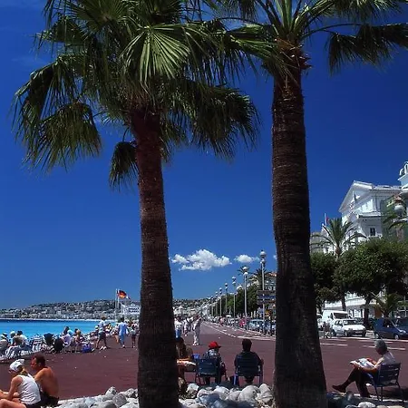 Easyhotel Old Town Νίκαια