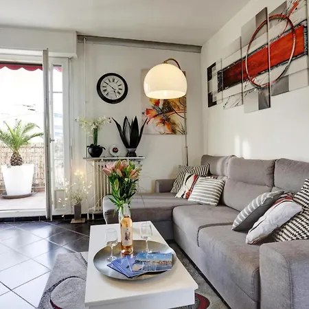 Appartement Le Mantega - F2 Moderne,centre Ville, 2 Grandes Terrasses,climatisation, Ascenseur