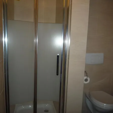 Hostel Lyonnais