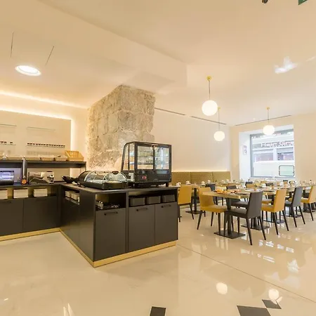 尼斯阿祖尔里维拉酒店 酒店
