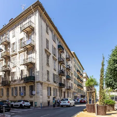 On Dante Street Next To The Sea Nizza