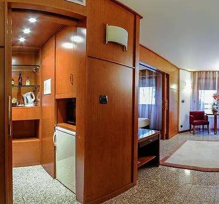 Hotel Goldstar &