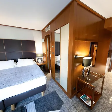Goldstar & 4* Nizza