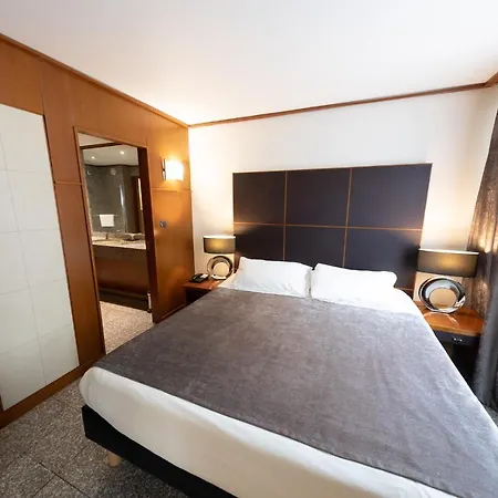 Goldstar & Hotel