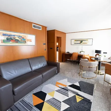 Hotel Goldstar &