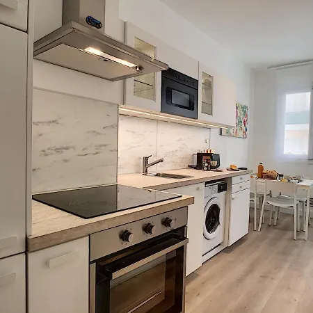 Nestor&jeeves - Beethoven - - Residential Area Apartment *