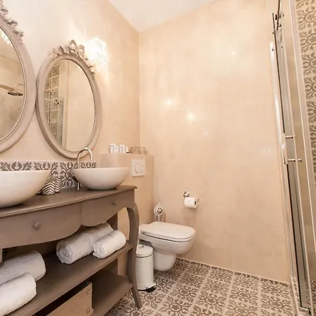 Sunlight - Cristal - Old Town Area, 3 Bedrooms, Stunning * Nice