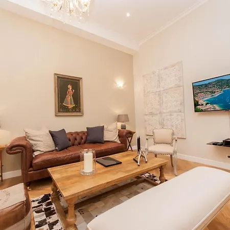 Apartment Sunlight - Cristal - Old Town Area, 3 Bedrooms, Stunning Nice