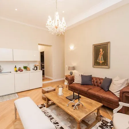 Sunlight - Cristal - Old Town Area, 3 Bedrooms, Stunning Nice
