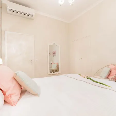 Sunlight - Cristal - Old Town Area, 3 Bedrooms, Stunning