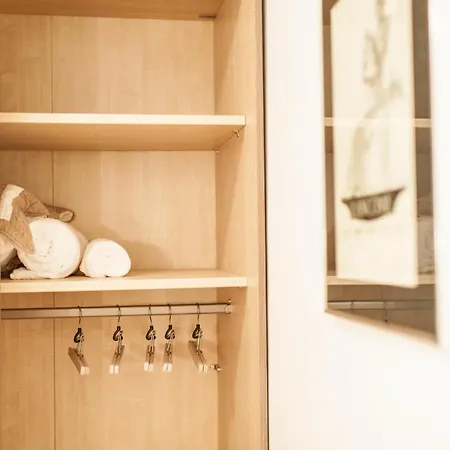 Apartment Sunlight - Cristal - Old Town Area, 3 Bedrooms, Stunning