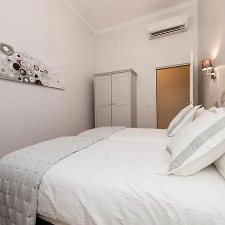 Apartment Sunlight - Cristal - Old Town Area, 3 Bedrooms, Stunning