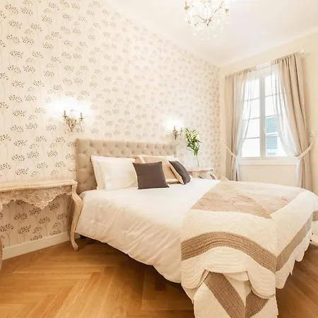 Sunlight - Cristal - Old Town Area, 3 Bedrooms, Stunning * Nice