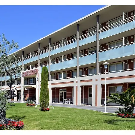 מלון Servotel Saint-vincent 4*