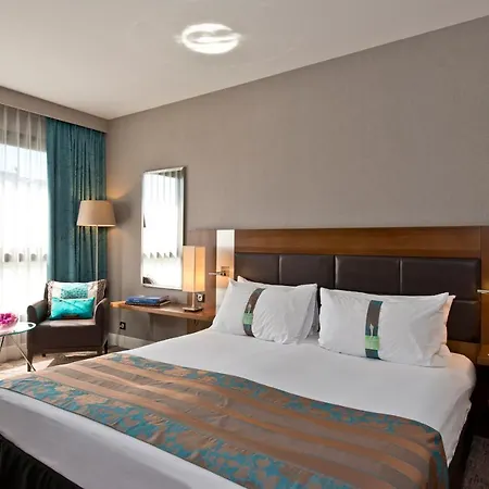 Holiday By Ihg 4*