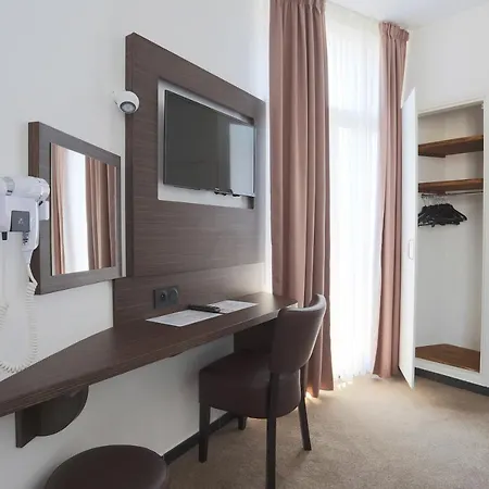 & Monsigny Отель 3*
