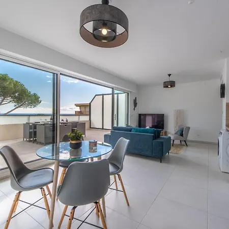 Elegance Apartment