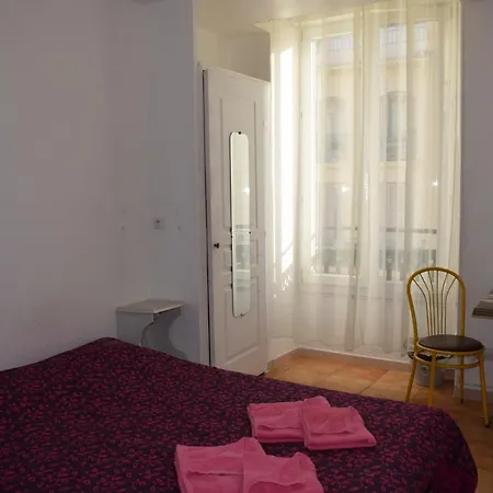 Adonis Aparthotel Nice