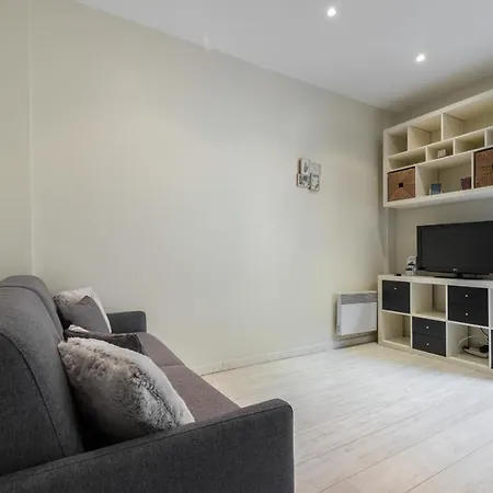1 Bedroom Flat In Harbor شقة نيس