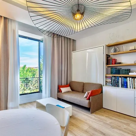 Apartment Grand H -f2, Face Vieux- Nice, Terrasse, Ascenseur, Climatisation, Terrace - Center