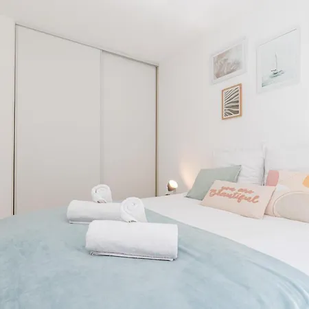 Comfortable 1 Bdr Downtown - Ac & Parking Appartamento
