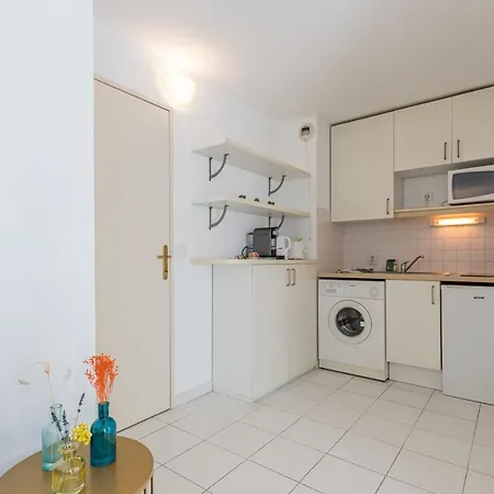 Comfortable 1 Bdr Downtown - Ac & Parking * Nizza