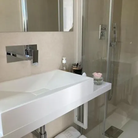 Privee Au Coeur De La Ville Homestay *