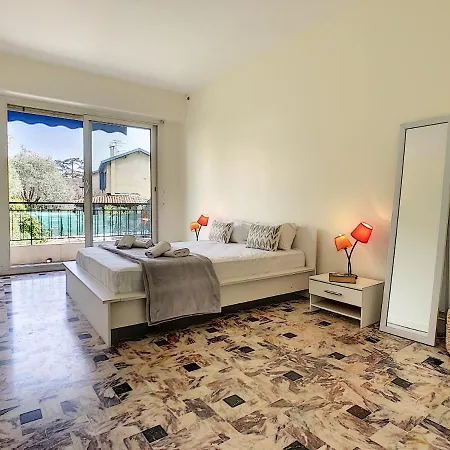 Nestor&jeeves - Solar - Free Parking - Close Sea Apartment *