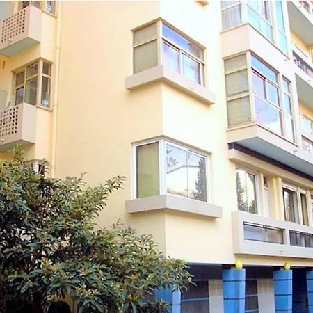 Boutique La Lavande Free Parking Center *
