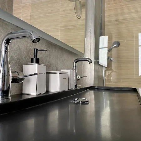 Urban 5 Apartment