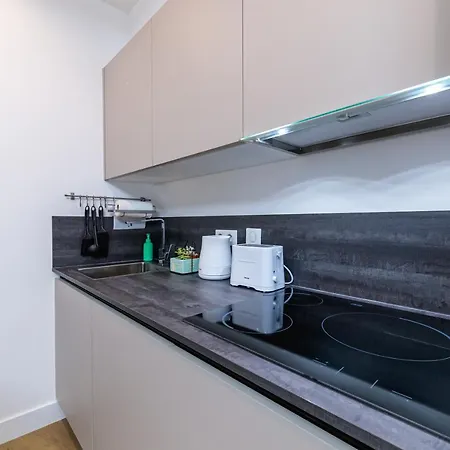 An-nam Homestay, 50m De La Plage, Centre Ville De Nice, Zone Pietonne *