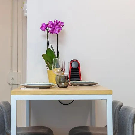 An-nam Homestay, 50m De La Plage, Centre Ville De Nice, Zone Pietonne
