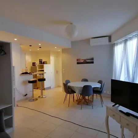Apartment Palais Parmentier *
