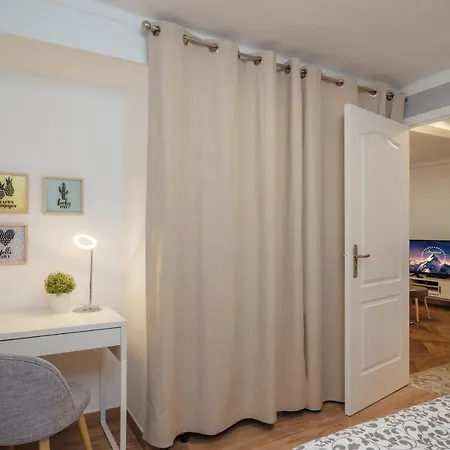 Le Chic - Comfortable 2br In The Heart Of Jean Medecin In Welkeys Apartment Nice