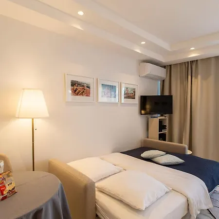 Royal Promenade Pool Terrace With Sea View *