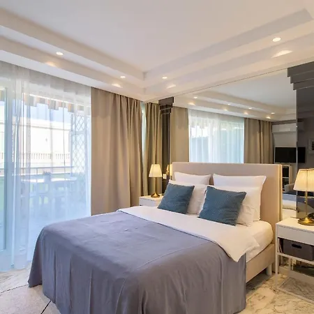 Royal Promenade Pool Terrace With Sea View Apartment
