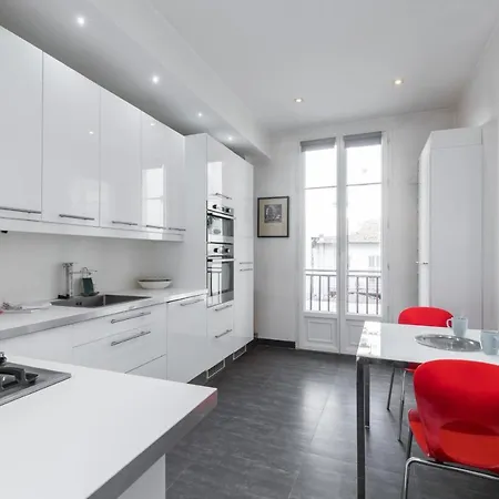 2 Bdr 105m2 Classy Near Garibaldi Tram With Garage Nizza