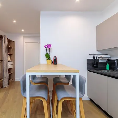 Holiday home An-nam Homestay, 50m De La Plage, Centre Ville De Nice, Zone Pietonne Nice