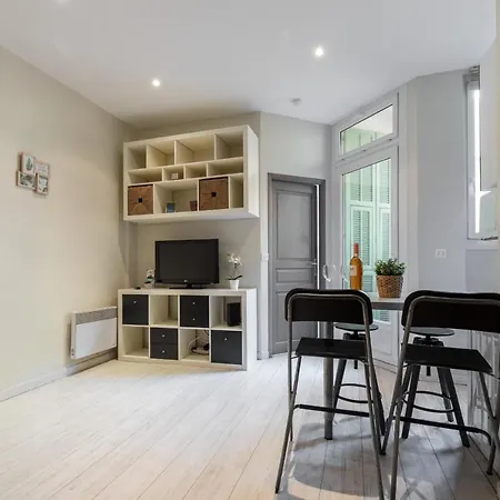 1 Bedroom Flat In Harbor * نيس