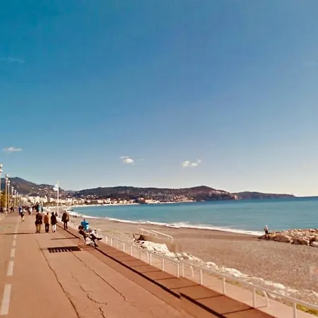 Quiet Promenade ✫ Beach 2 Min ✫ Hyper Centre 10min