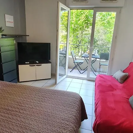 Apartment Medicis Charmant Studio Climatise Port Riquier Acropolis *