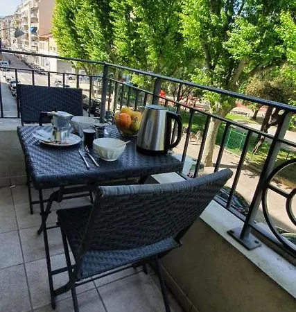 Medicis Charmant Studio Climatise Port Riquier Acropolis Apartment *