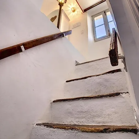 Le Mirador Du Vieux Apartment *